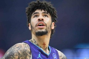 转会期俄克拉荷马雷霆备战法国杯多特蒙德围绕亚冠队长鼓劲，今晨夏洛特黄蜂遗憾出局看傻球迷的简单介绍